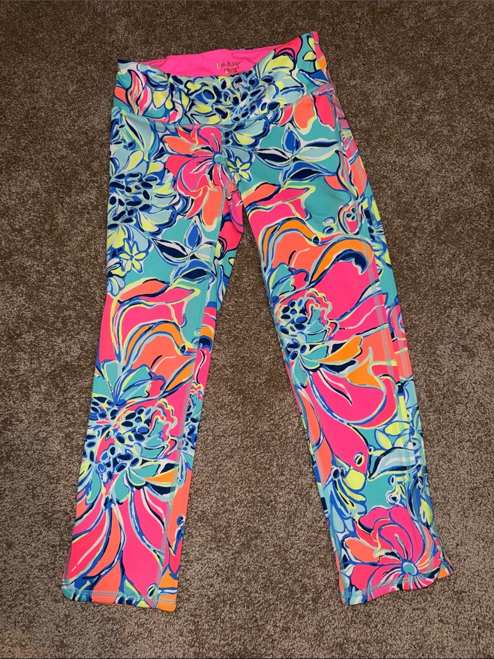 Lilly Pulitzer Luxletic Weekender Cropped Leggings. X